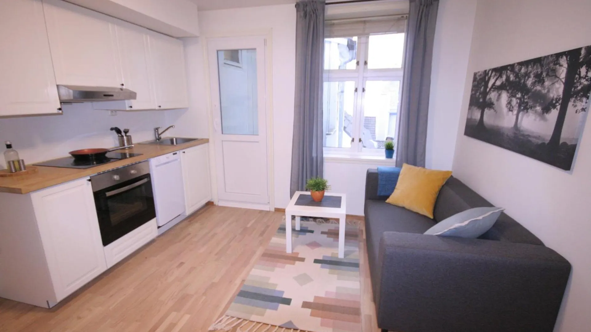 Апартаменты Super Cozy 3-Bedroom In Picturesque Neigborhood Берген