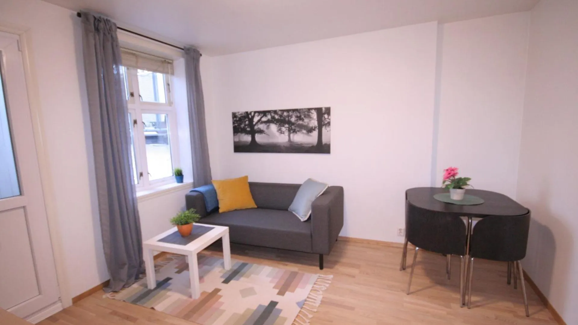 Super Cozy 3-Bedroom In Picturesque Neigborhood Берген 0*,  Норвегия
